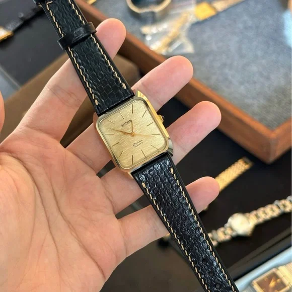 Vintage 1983 Waltham Dynax Quartz 2103141 Men’s Watch - Picture 2 of 5